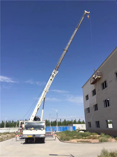 宁国市“轻装强干”—— 吊车的 “轻量化臂架” 技术